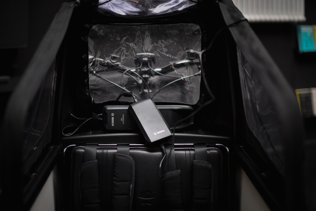 BOSCH Standard Ladegerät Active/Performance 4 Ampere